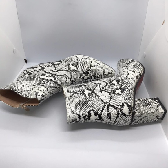 WetKiss Snake Skin Boots With Chunky Block Mid Heels  Size 10 - Picture 7 of 10